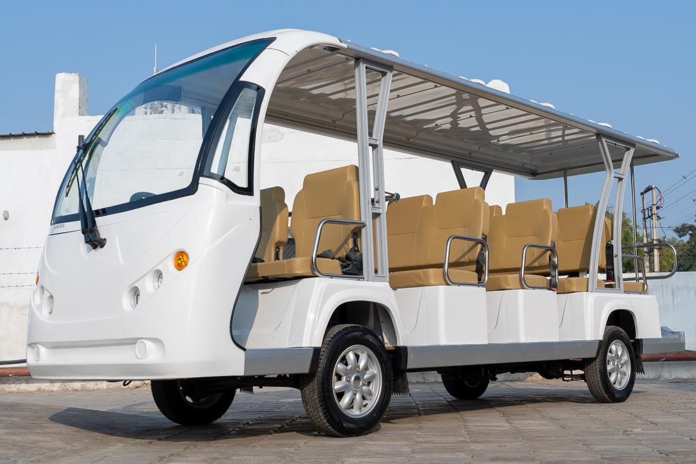 Electric passenger shuttle